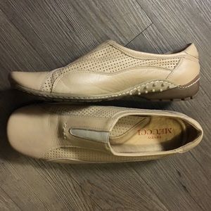 Sesgo Meucci Women’ Shoes